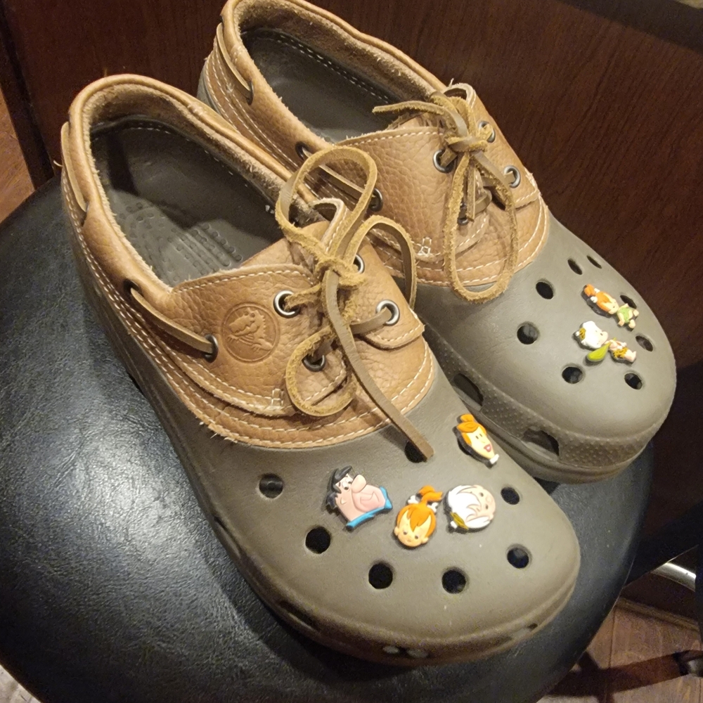 CROCS Tan and Brown Loafers with Flintstones Charms Men's Size 10 Women's 12